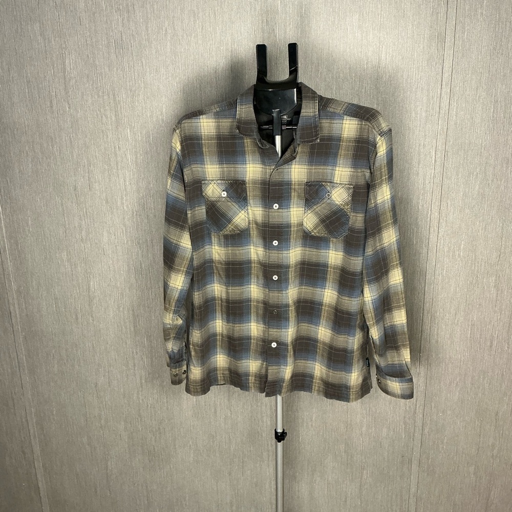 Kuhl Men's Plaid Button-Down Shirt in Olive, Blue, and Cream Size XL